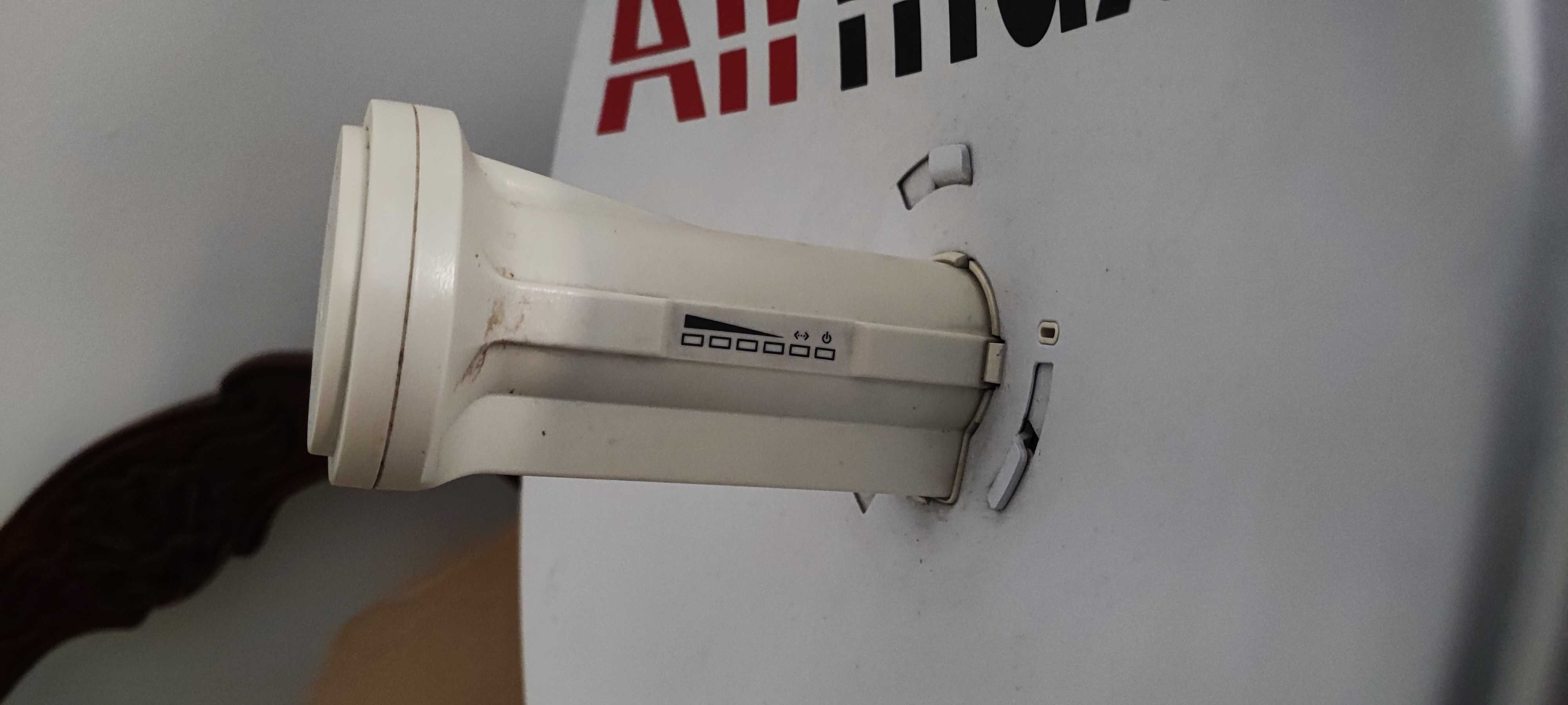 Antena kierunkowa z zasilaczem PoE