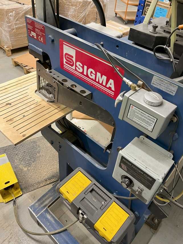 Maszyna do mocowania nakrętek kłowych SIGMA 2598-S