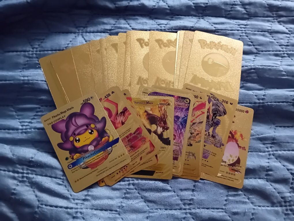Karty pokemon czarne I złote