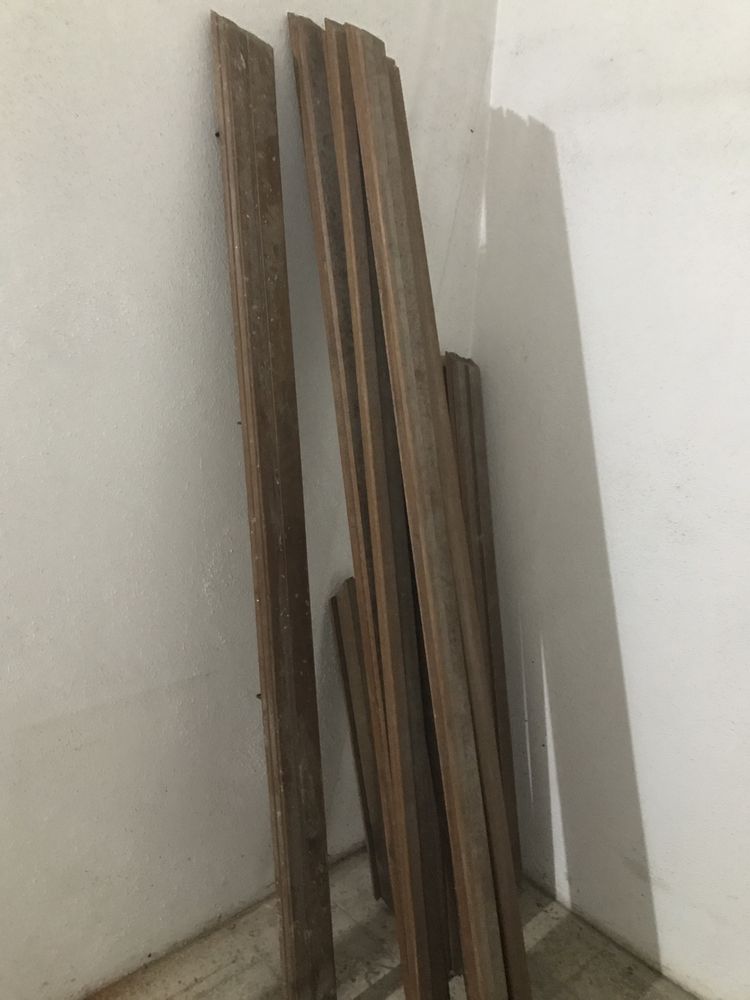 Portas madeiras aros e guarnições,