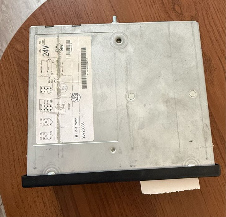 Продам цифровий тахограф з датчиком в хорошому стані