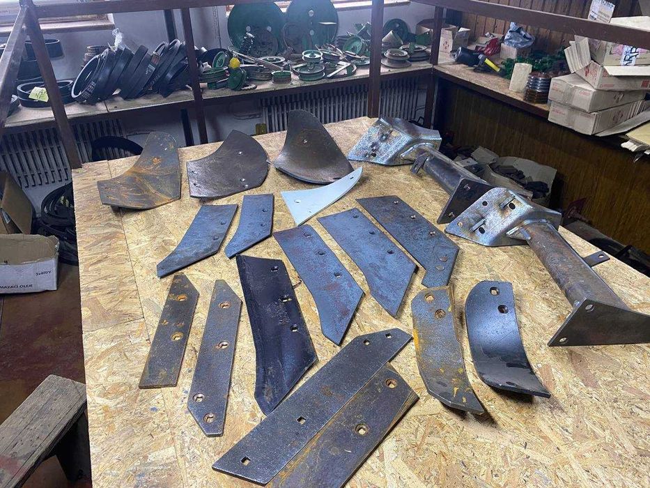 леміш,лемех,відвал,отвал плуга Bomet 2-3 корпуси 25,30 грудинка