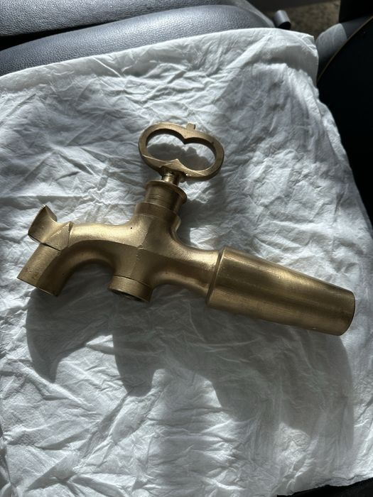 Torneira para pipa vintage em bronze