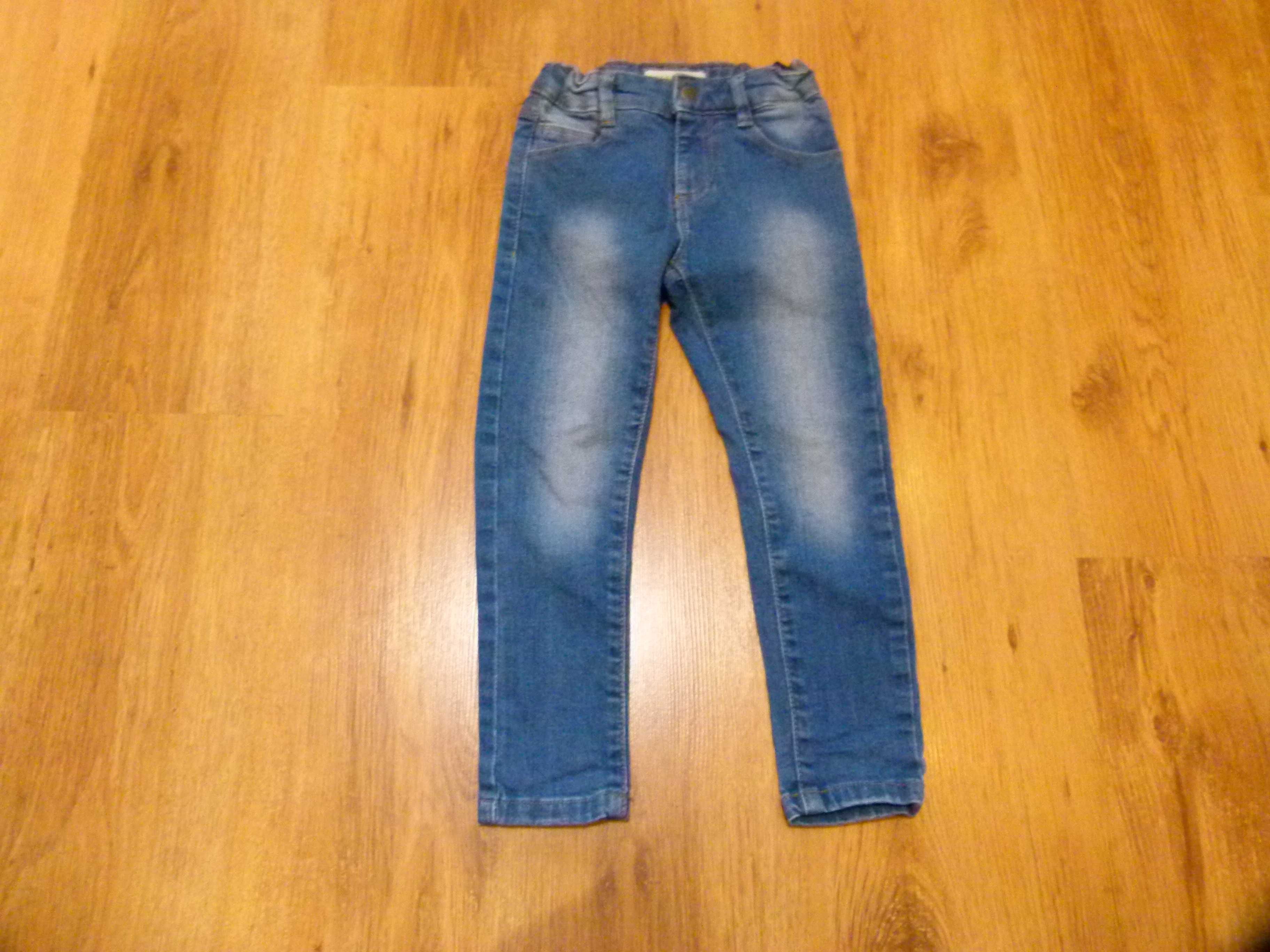 rozm 104 Reserved spodnie jeans