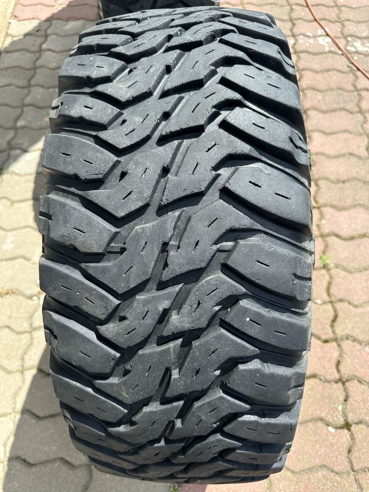 Opony 33x12.50R15LT 2 szt, ładny stan