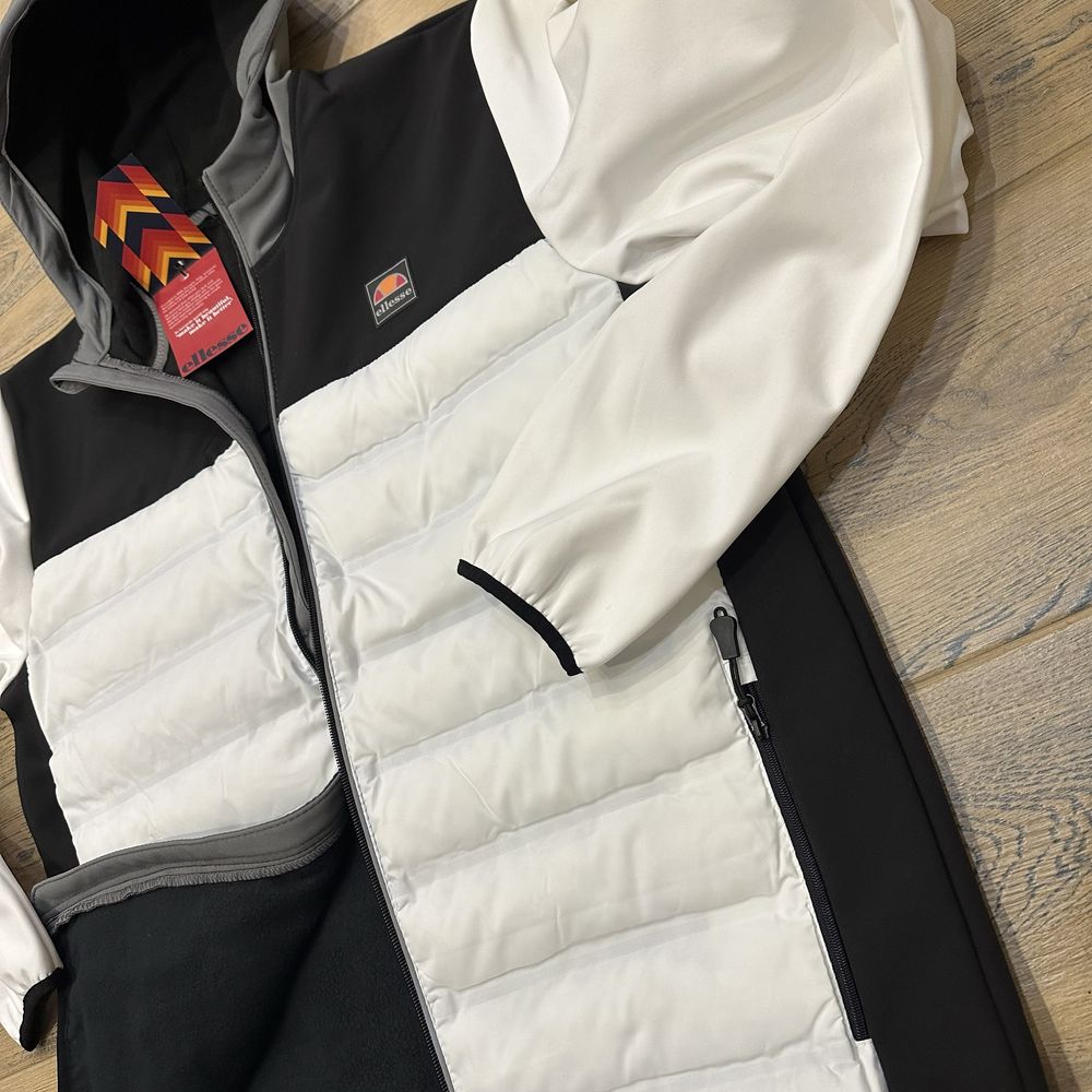 ELLESSE.  Куртка  чоловіча.  Оригінал. Нова. Розмір  М ; ХL