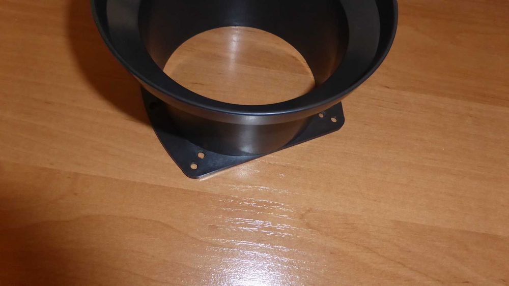 Труба воздуховод на корпус компьютера