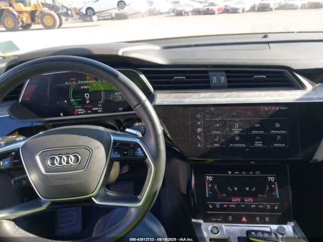 Audi Q8 e-tron Premium 2024