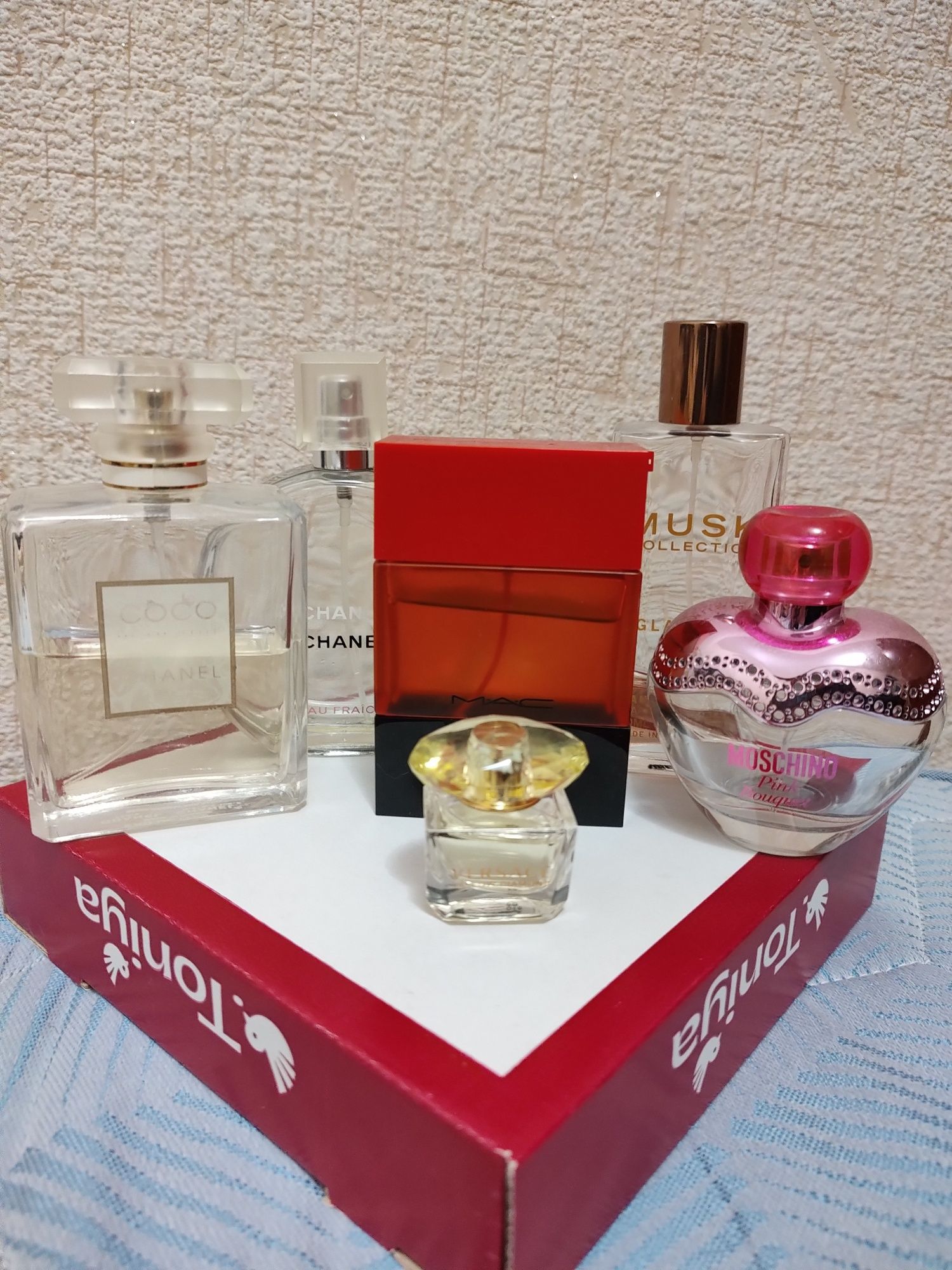 Chanel Coco Mac Moschino Musk Versace вінтажні топові парфуми  залишки