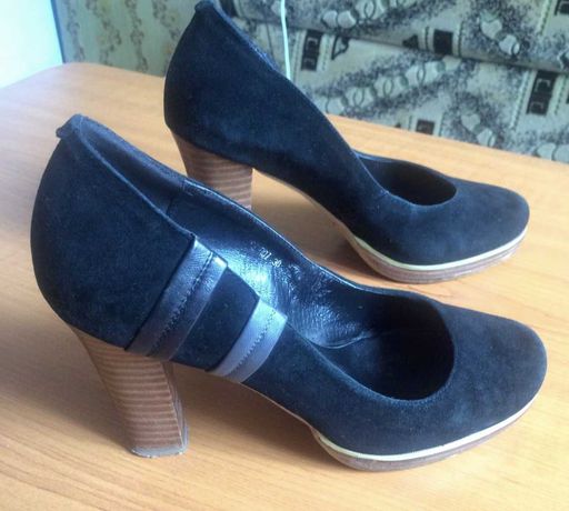 Туфли женские замшевые черные 38 размер на каблуке