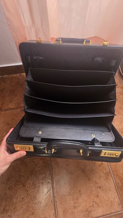 Mala Pierre Cardin de pele