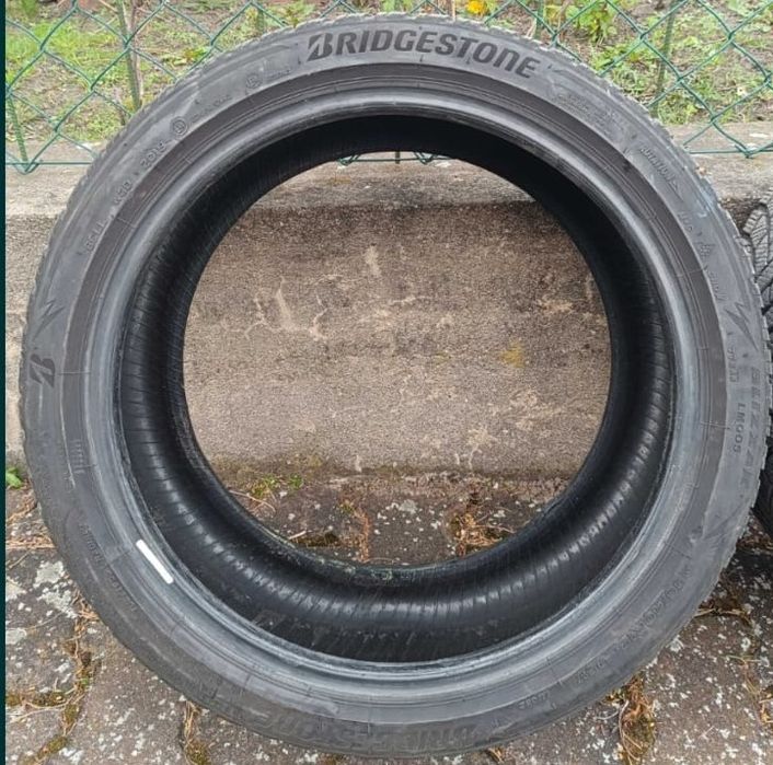 Bridgestone Blizzak LM005 235/40/R18 - 1 sztuka