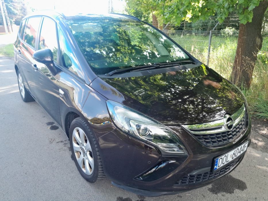 Opel Zafira 1.4 turbo mały przebieg