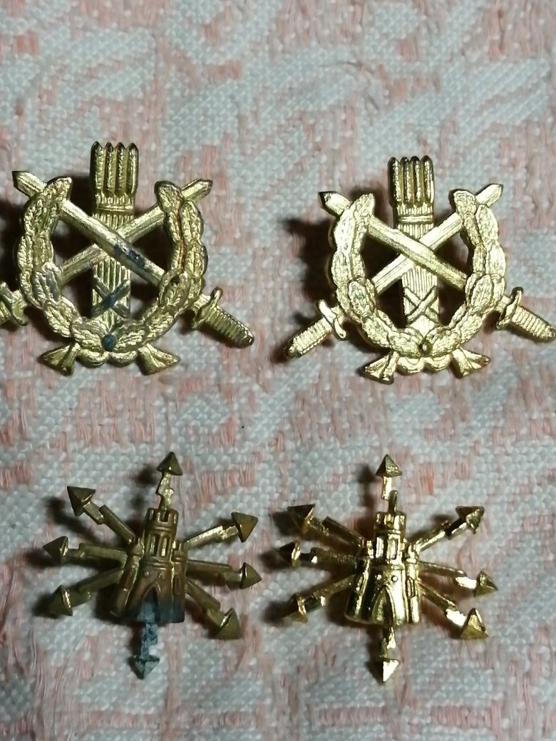 Pins Militares Antigos