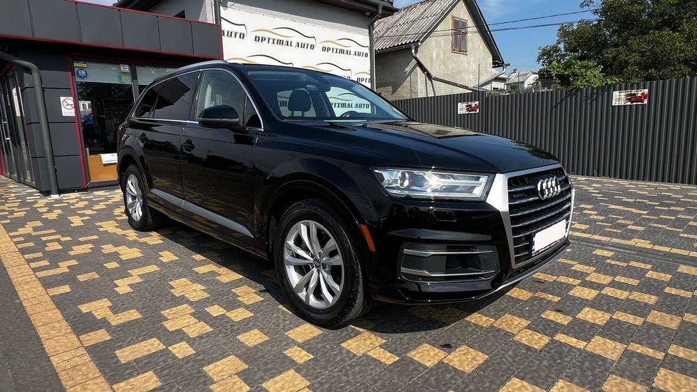 Оренда авто з водієм / Audi Q7