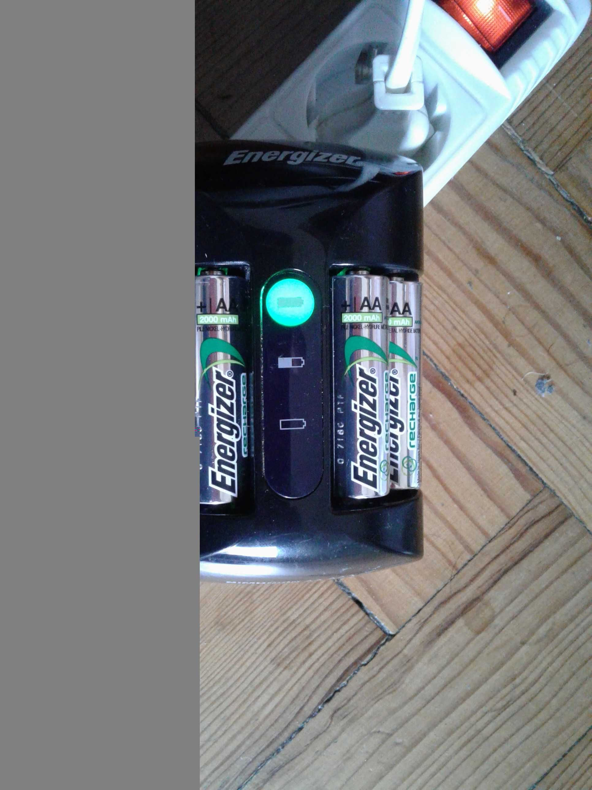 Carregador pilhas Energizer