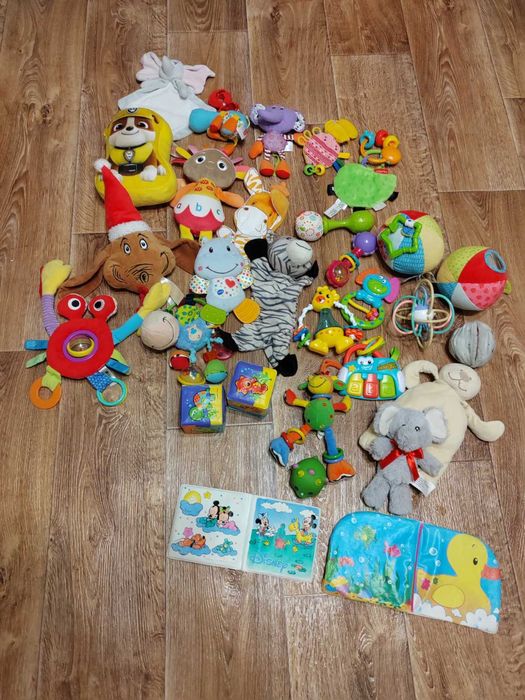 Игрушки для малышей, подвески, погремушки, мягкие игрушки, мячики