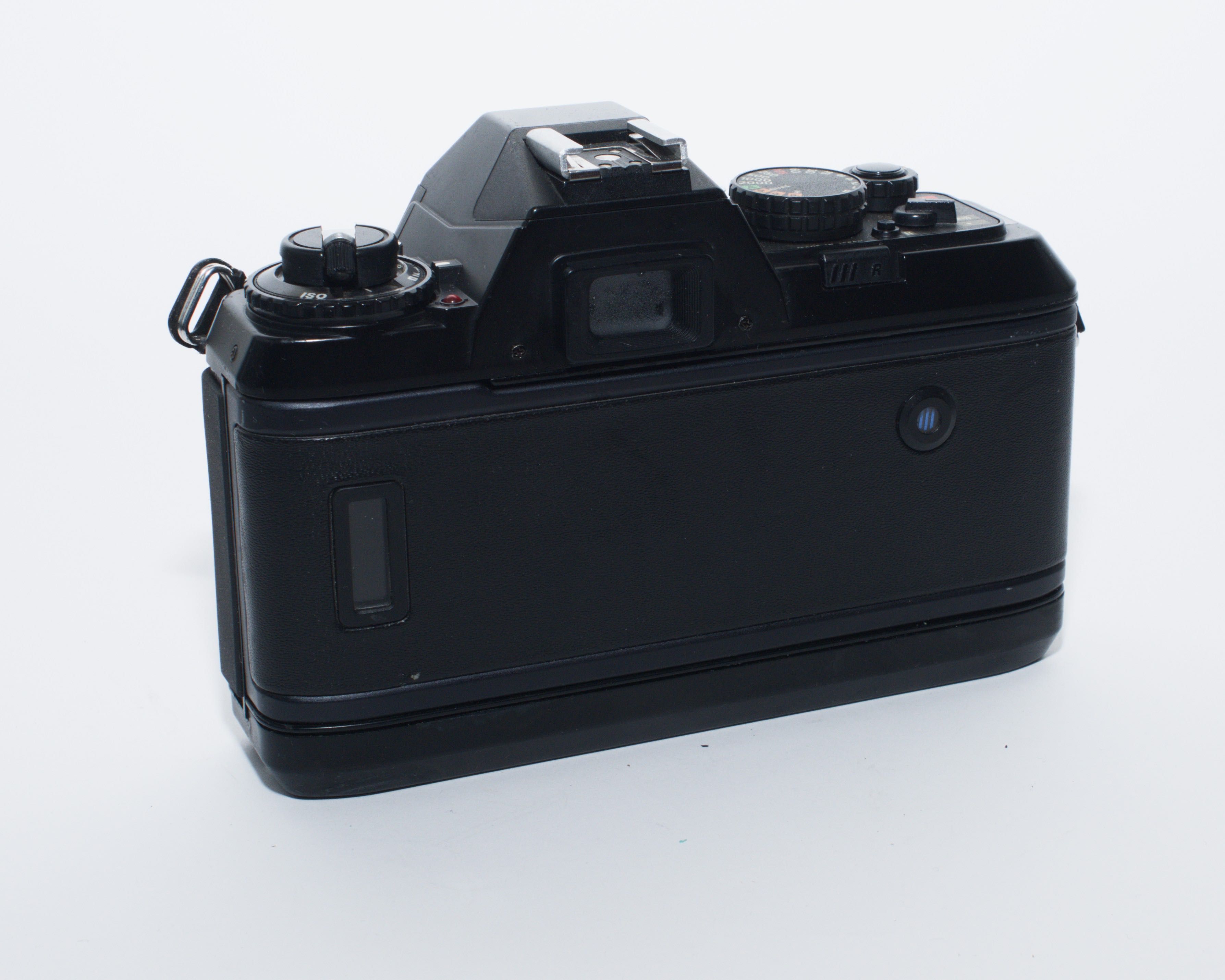 Aparat Nikon F-501 na części