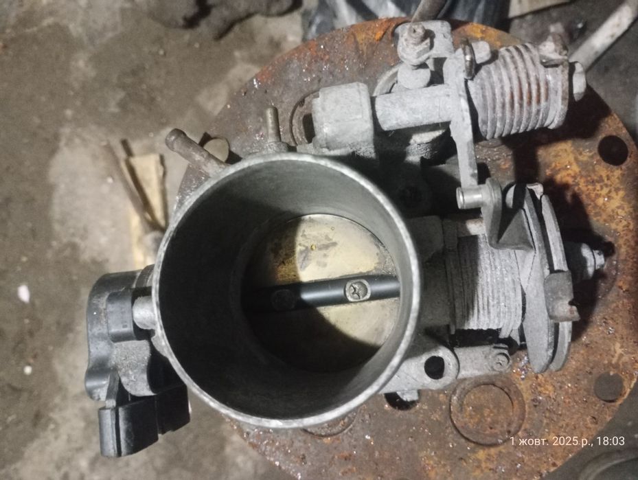 Дросельна заслонка Ніссан Максима а32