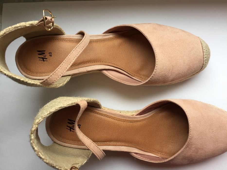 Jasno różowe espadryle, buty na koturnie od H&M w roz 40