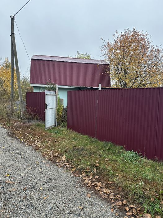 ЗЕМЕЛЬНА ДІЛЯНКА з приміщеннями (дача)