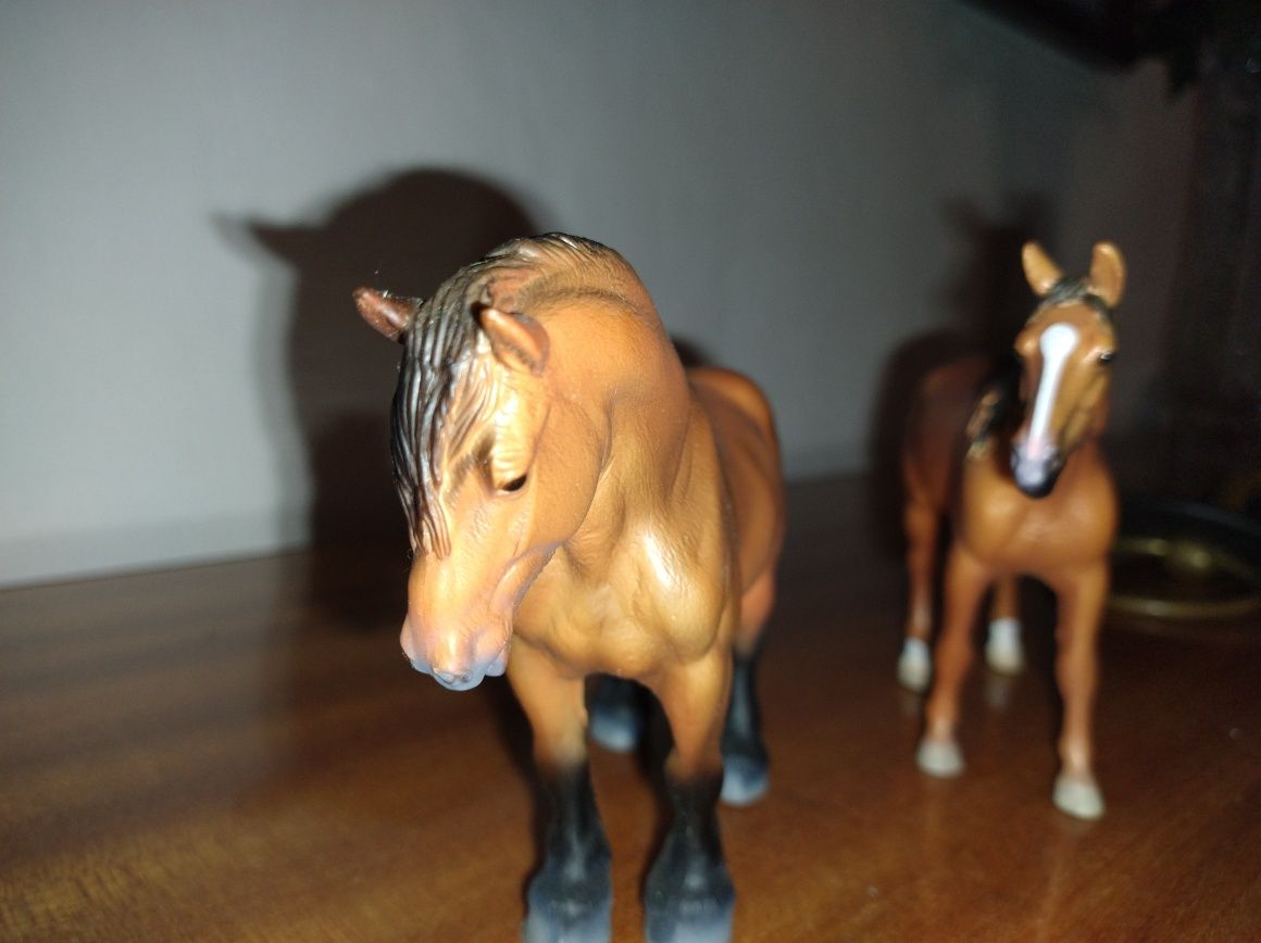 Figurki Schleich koń doński oraz koń ardeński zestaw