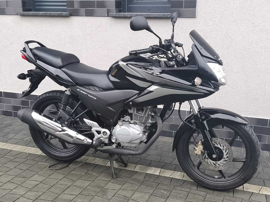 Honda CBF 125 JC40 Czarna 2010 r Zadbana Wtrysk A1  / B Transport RATY