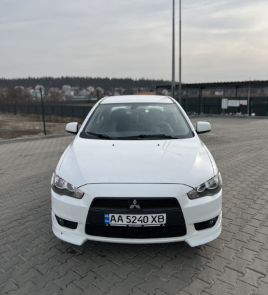 продам Mitsubishi Lancer X 2007року в РІДНІЙ ФАРБІ