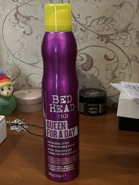 Bed head Queen for a day новий спрей для укладки