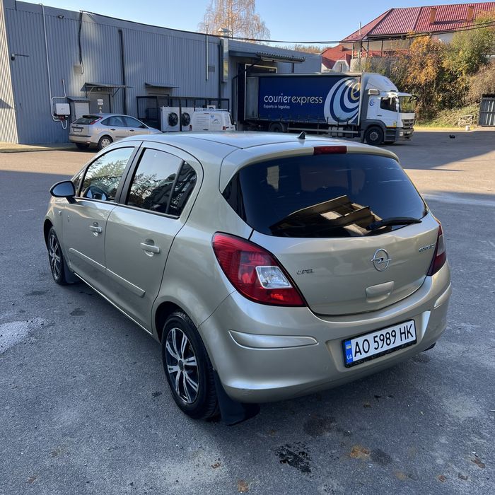 Економне авто Opel Corsa 2007