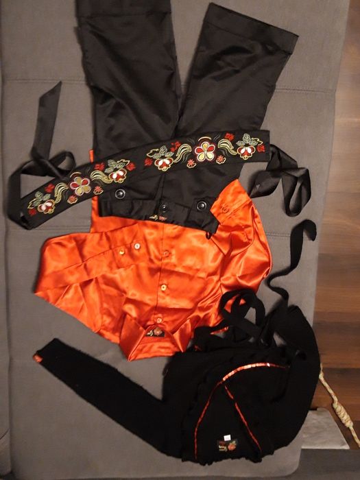 Wójcik strój galowy koszula czerwona spodnie do kolan rozmiar  122 cm