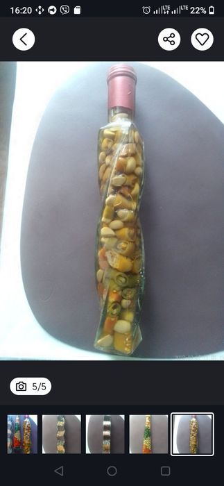 набір декоративних пляшок для кухні.