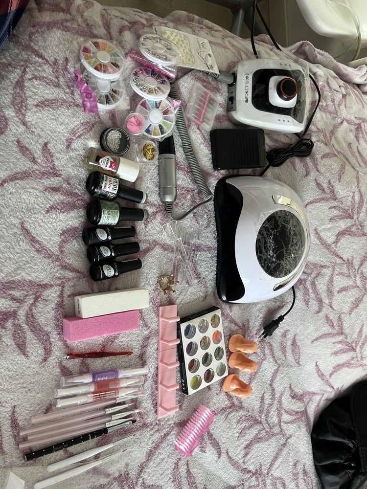 Kit de unhas, novo.