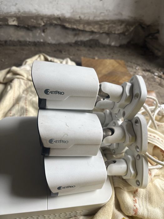 Zetpro Відеоспостереження  hdd 2 tb та 6 ip full hd камер