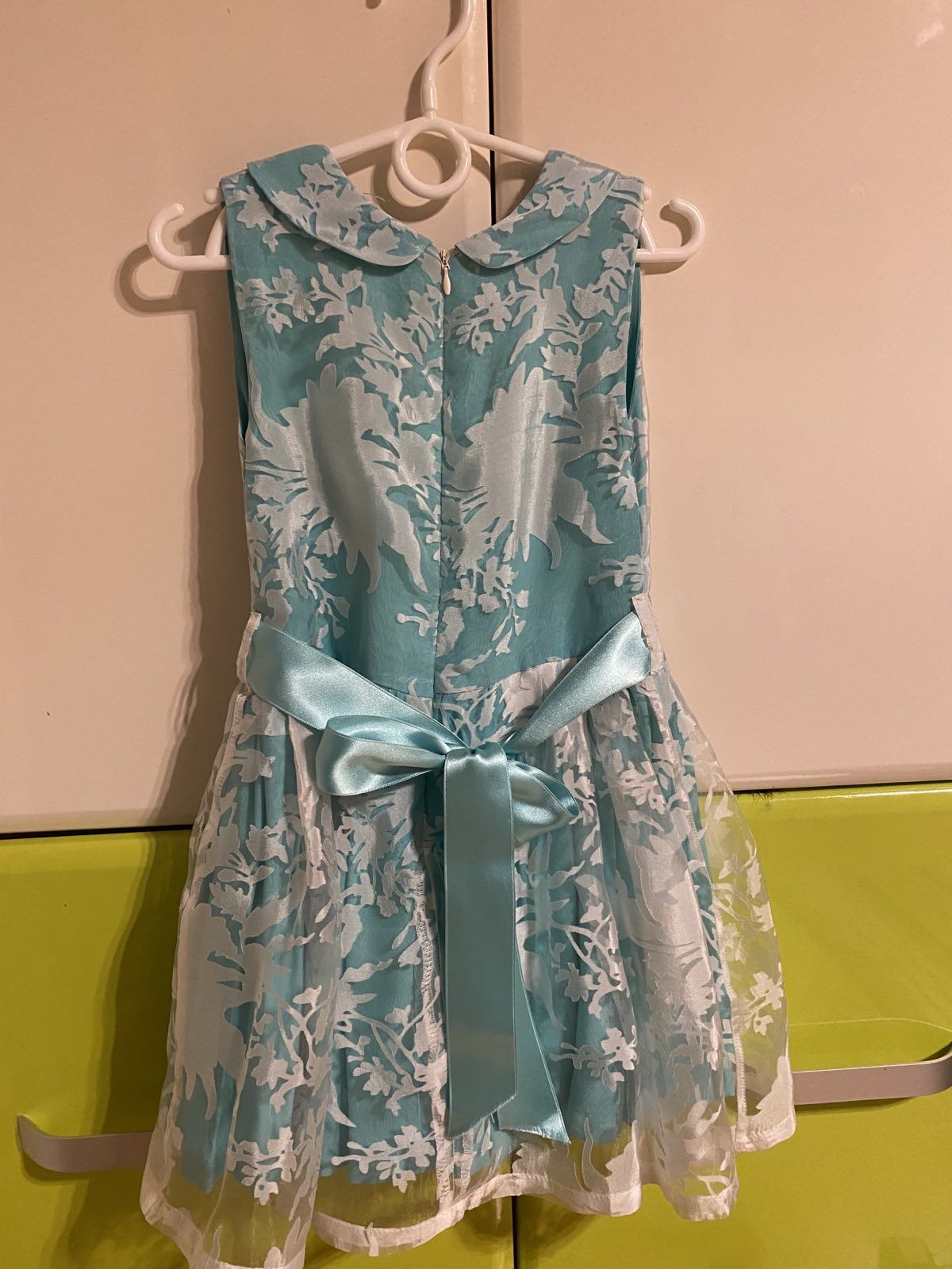 Сукня святкова митного кольору (116 ріст)