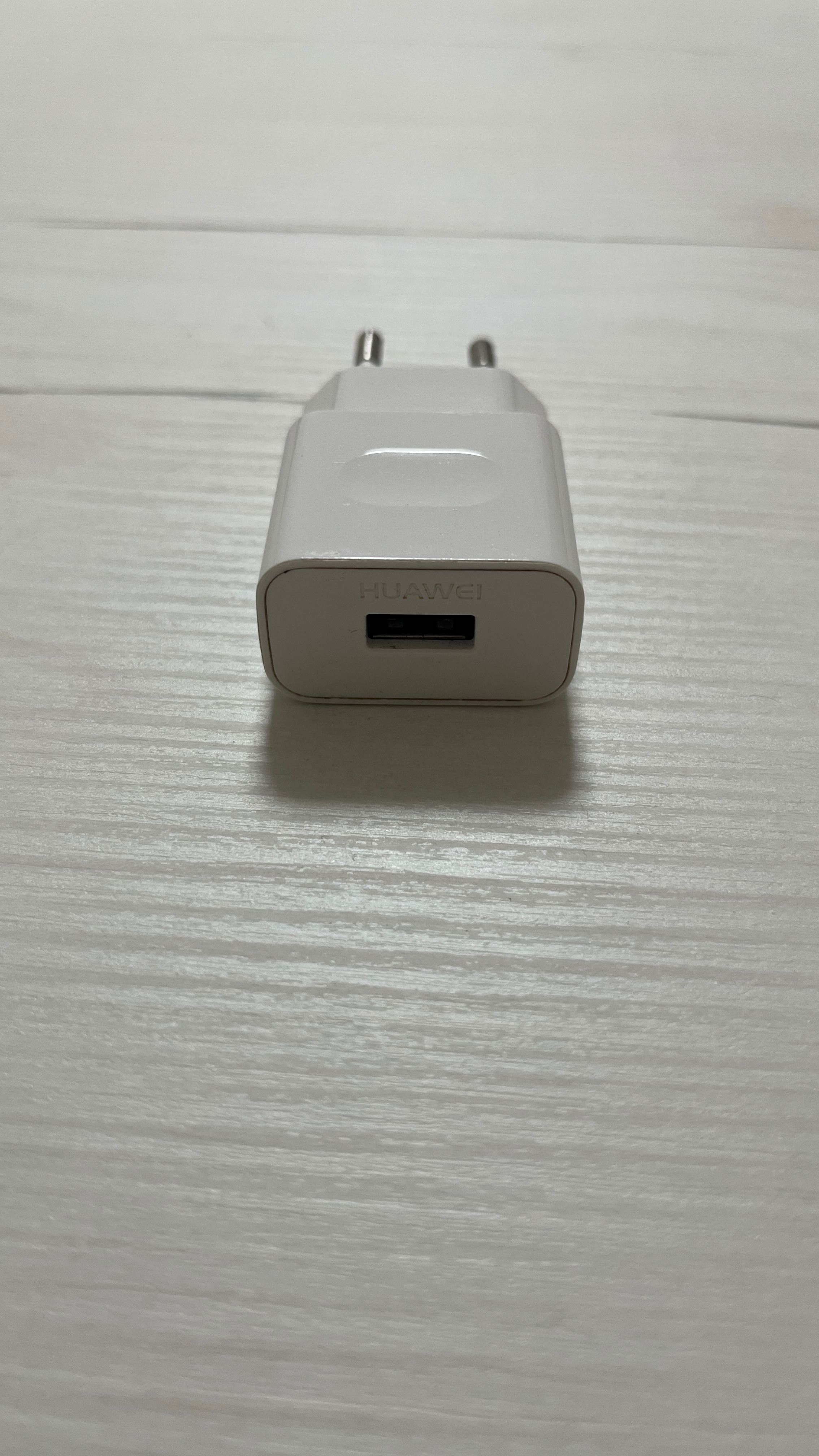 Carregador Huawei – Switching Power Adaptor HW-050100E01