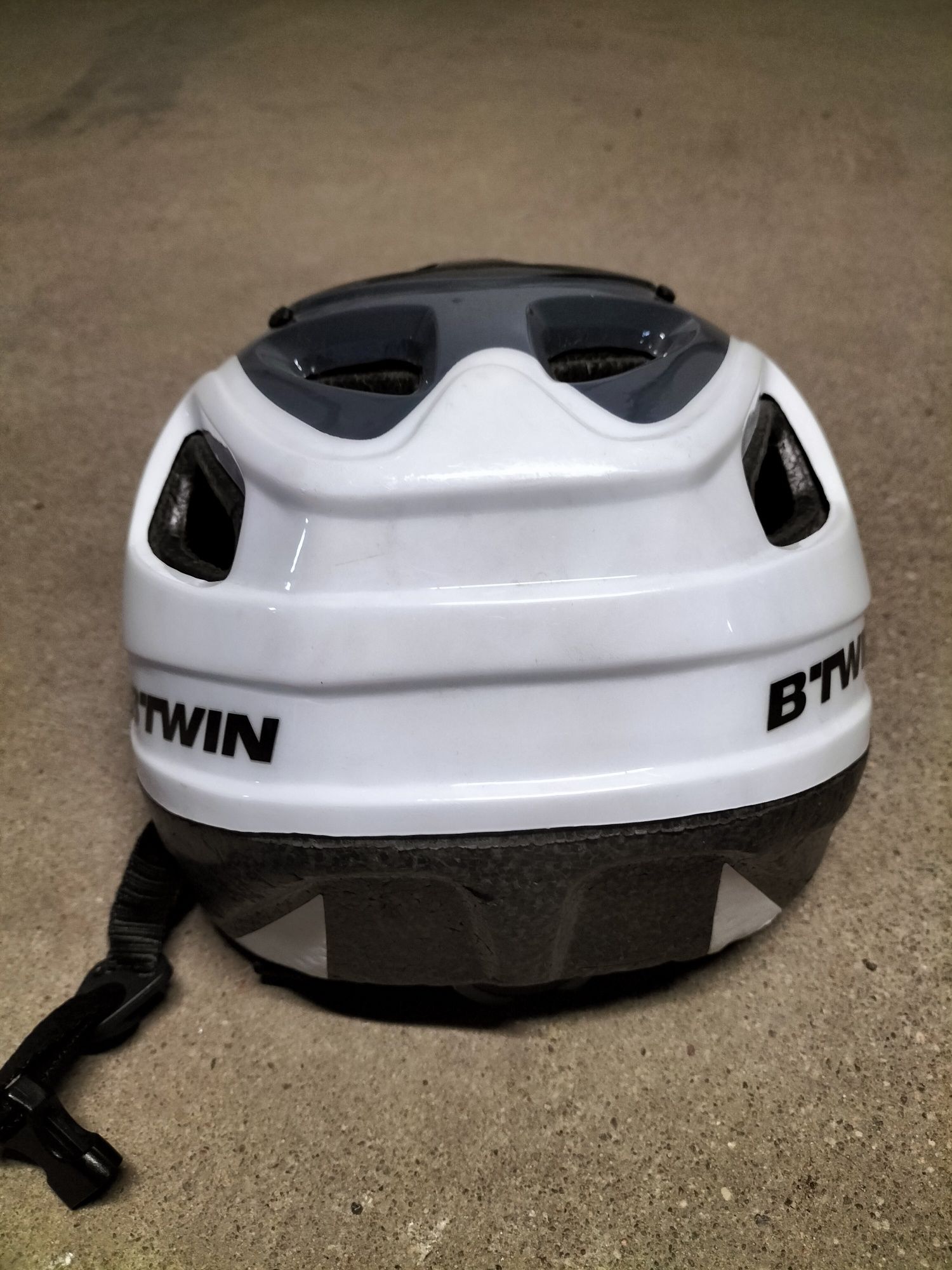 Kask rowerowy B-twin