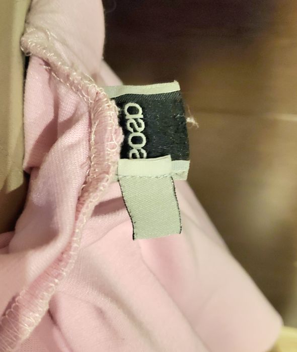 Жіноча рожева плісирована спідниця