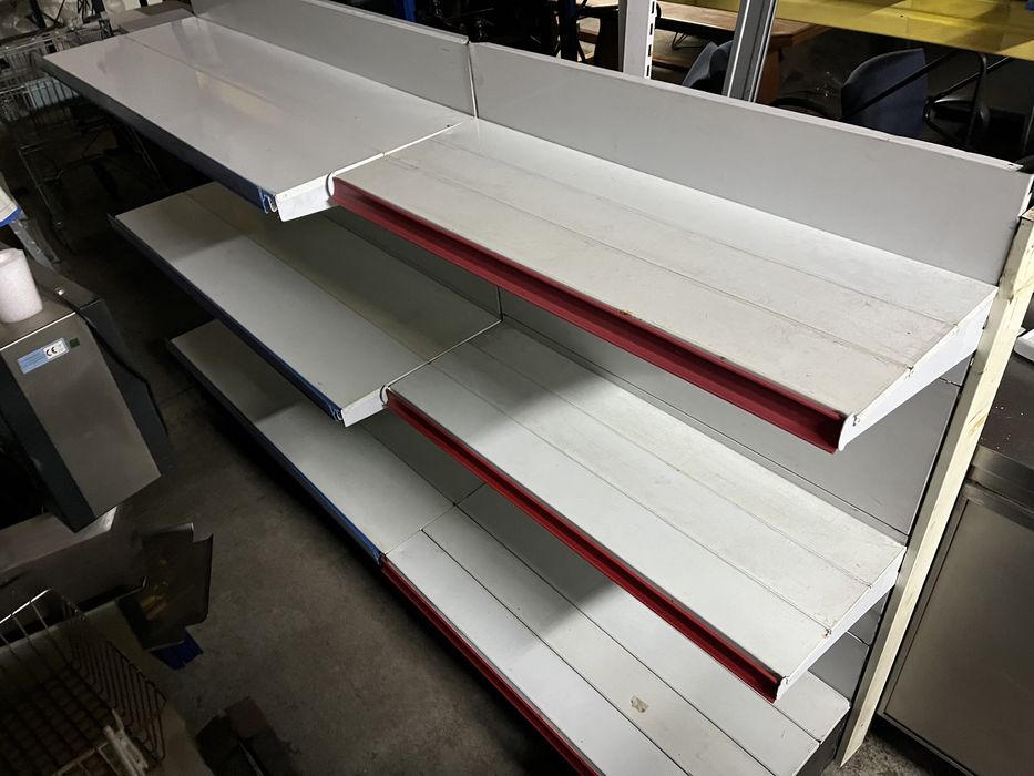 Estante de parede composta por 2 modulos total 2.33mt