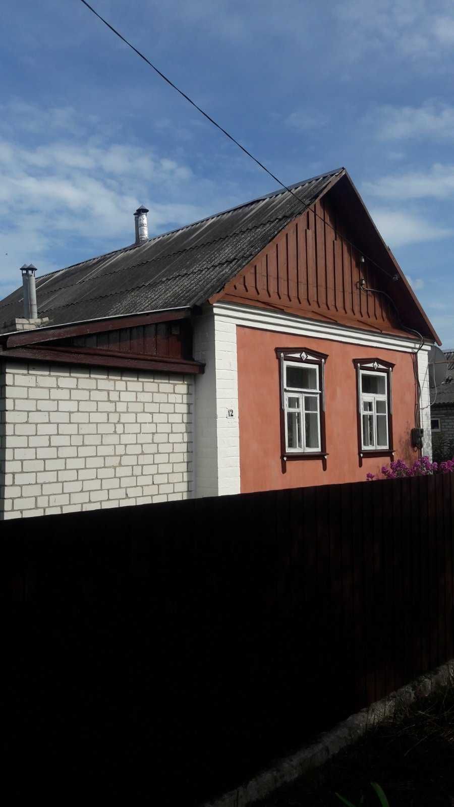 Будинок зі зручностями та меблями в Звягелі (Новоград-Волинський)