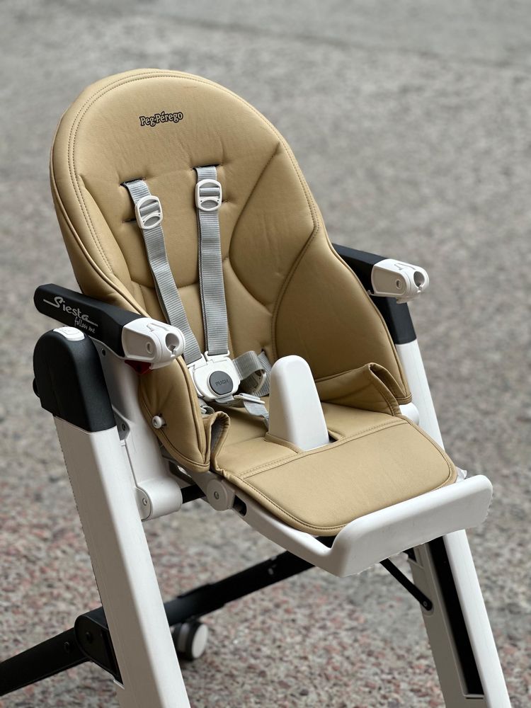 Стільчик для годування Peg Perego