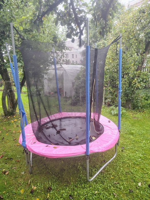 Trampolina dla dzieci