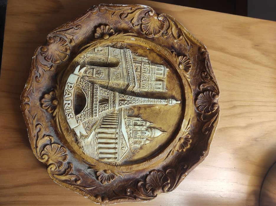 Prato Paris decorativo