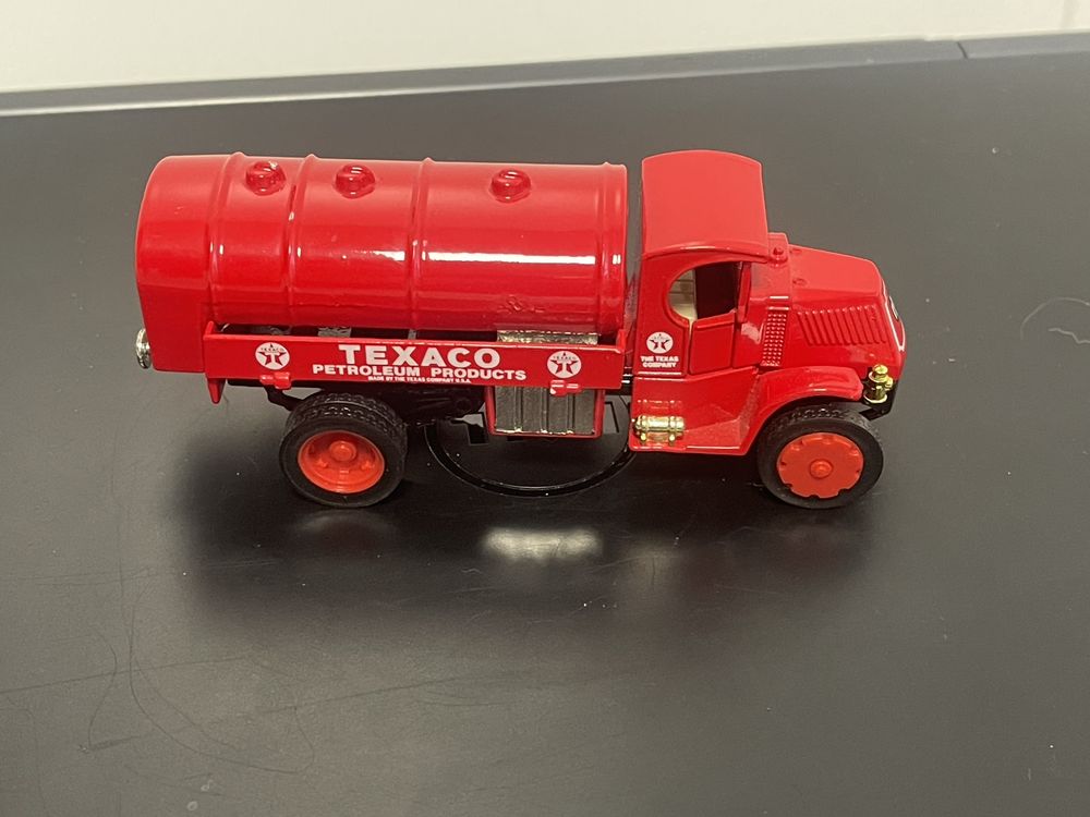 Модель авто Matchbox Mack Tanker Texaco колекційна