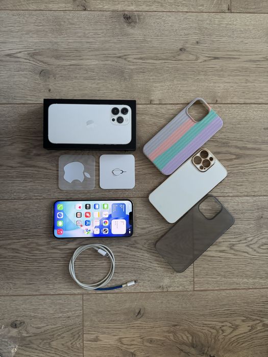 iPhone 13 Pro Max biały 256 GB zestaw