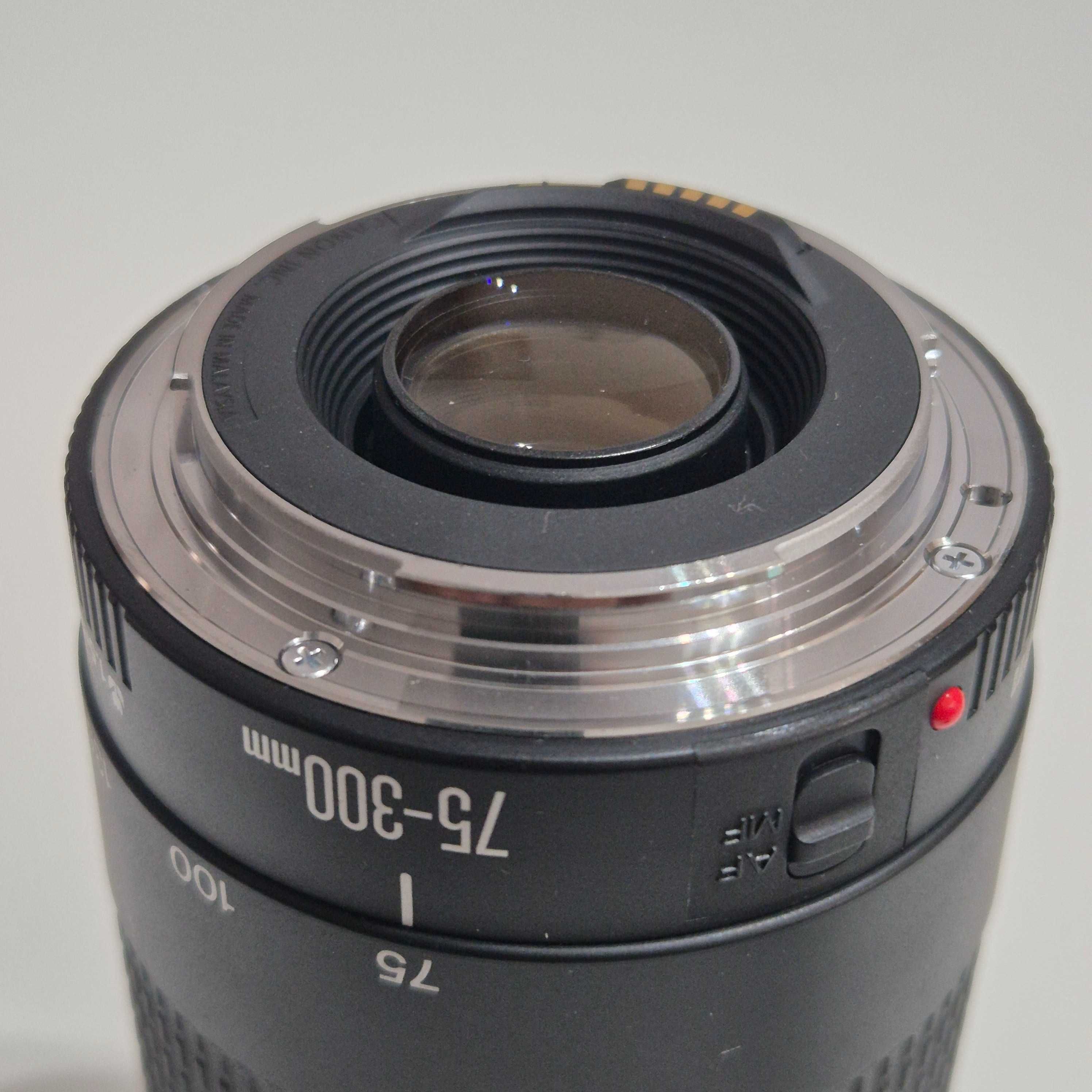 Canon EF 75-300mm 1:4-5.6 III como nova com caixa.