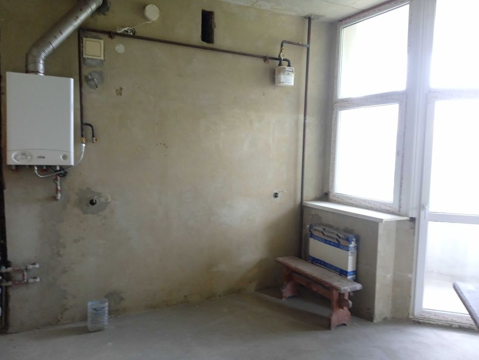 Продам 3-кімн.новобудову в ЖК Київській 108 м.кв., э гараж 24,5 м.кв.