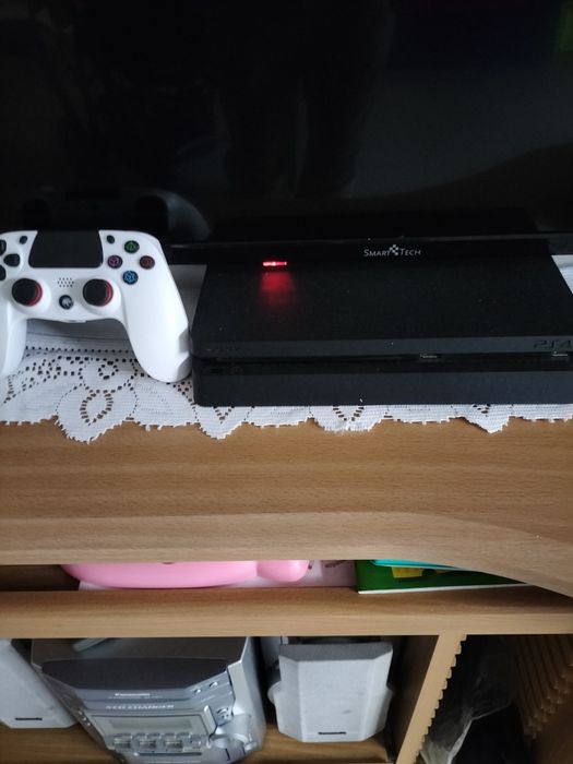 PS4 Slim com 5 jogos