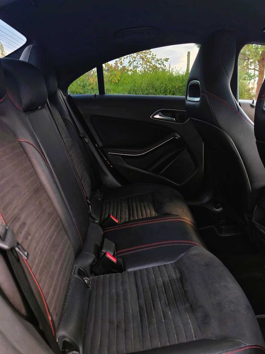 Mercedes-Benz CLA 180D, AMG Line - CX. Automática