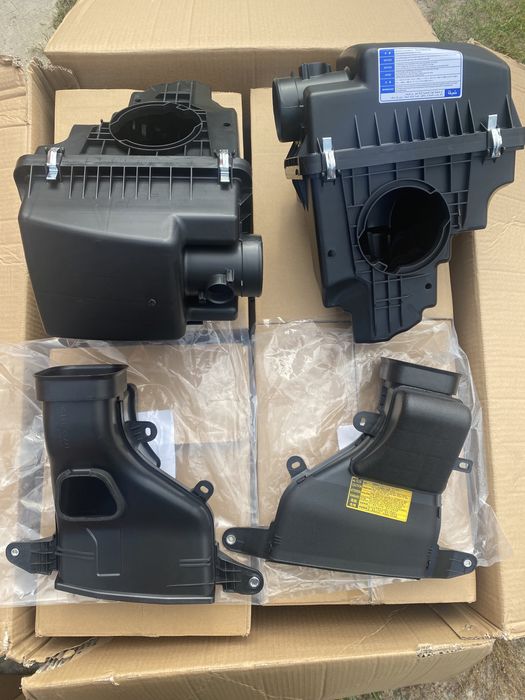 корпус воздушного фильтра воздухозаборник toyota camry USA